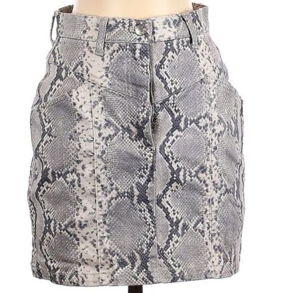 Aritzia Wilfred snake print mini skirt - Picture 3 of 5